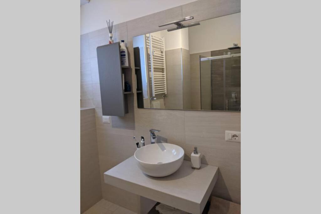 Modern Apartment - Como Centro Exterior photo